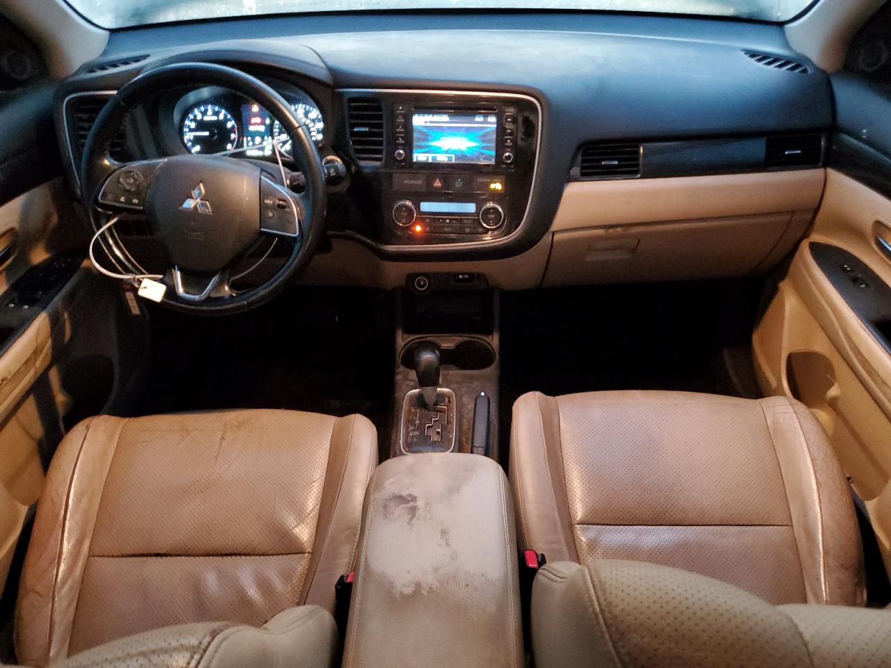 Mitsubishi Outlander Se Image 10