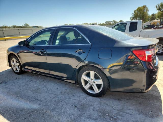 Toyota Camry Base Image 4