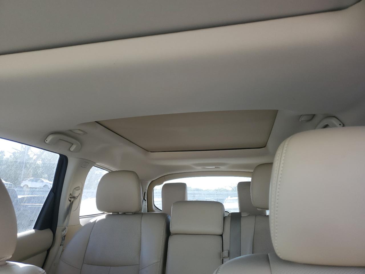 Nissan Pathfinder S Image 10