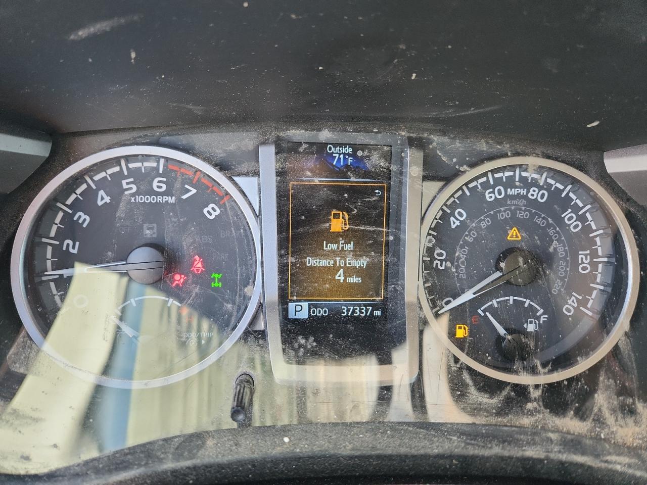 Toyota Tacoma Double Cab Image 10