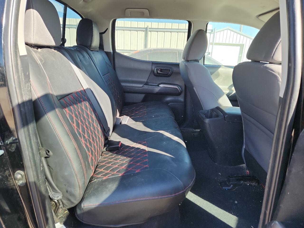 Toyota Tacoma Double Cab Image 6