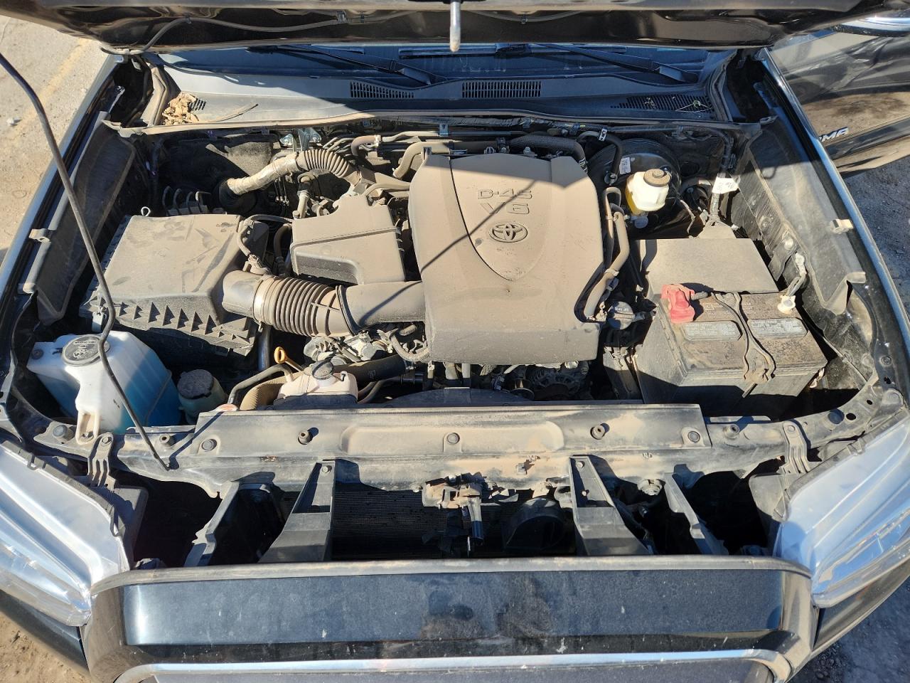 Toyota Tacoma Double Cab Image 11