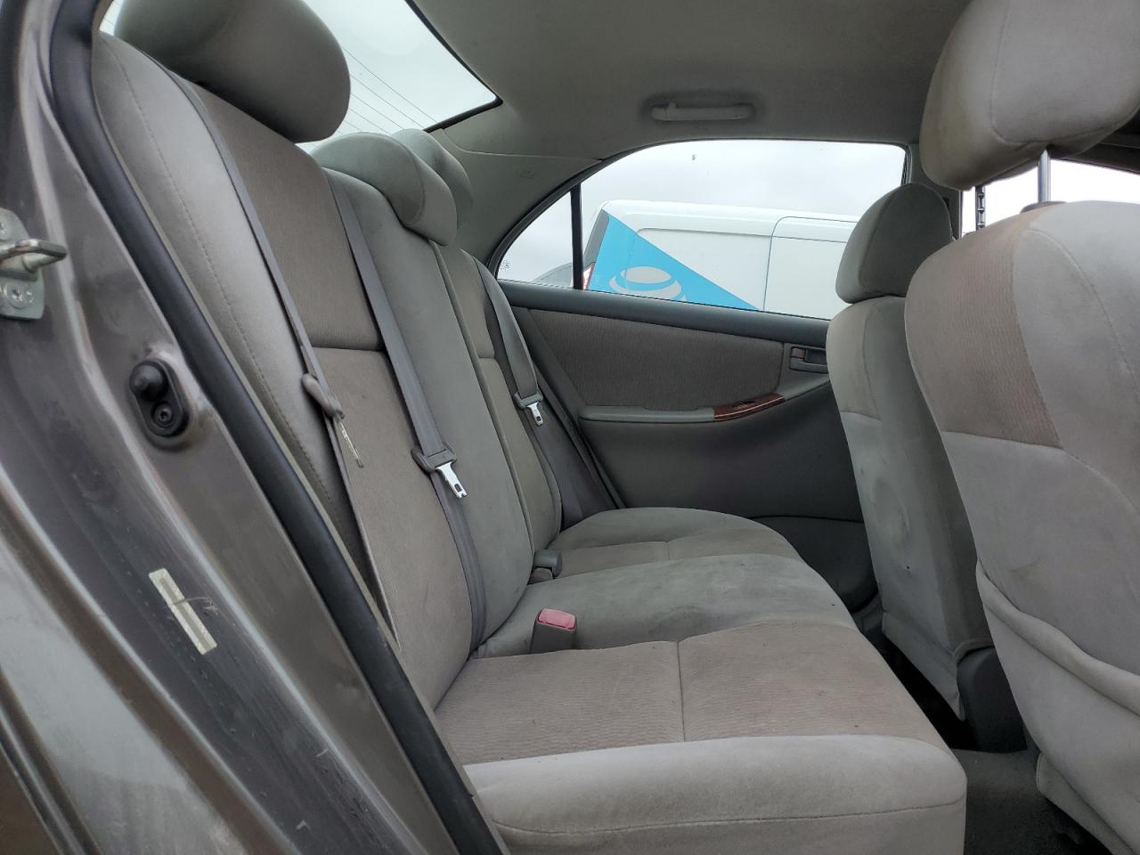 Toyota Corolla Ce Image 9