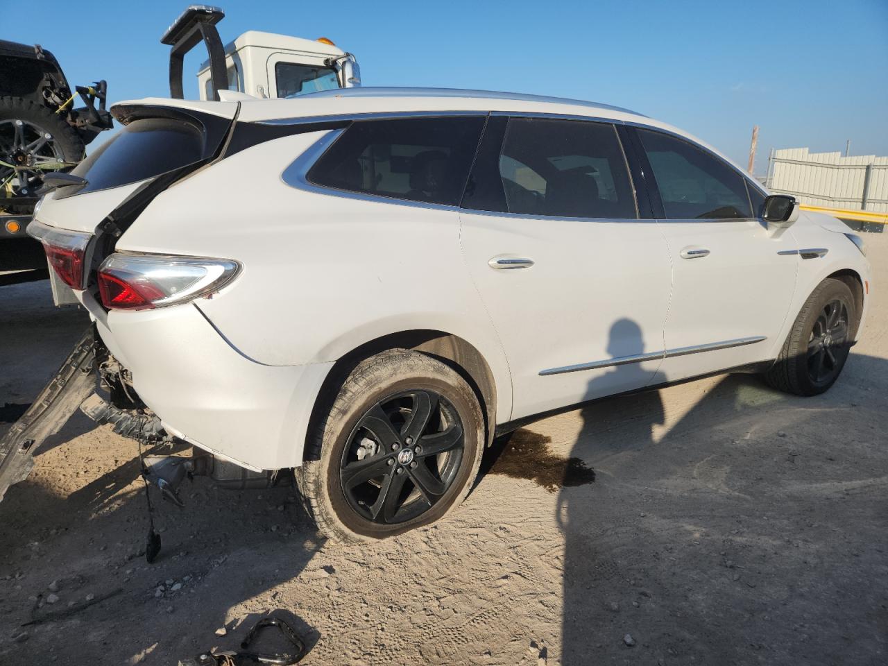 Buick Enclave Essence Image 3