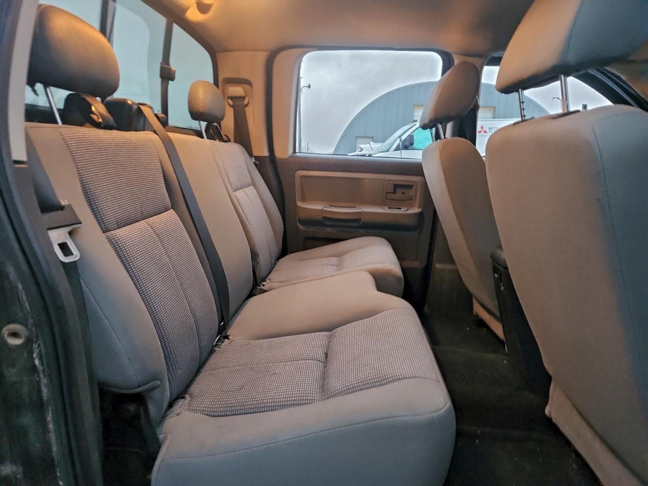 Dodge Dakota Quad Slt Image 10