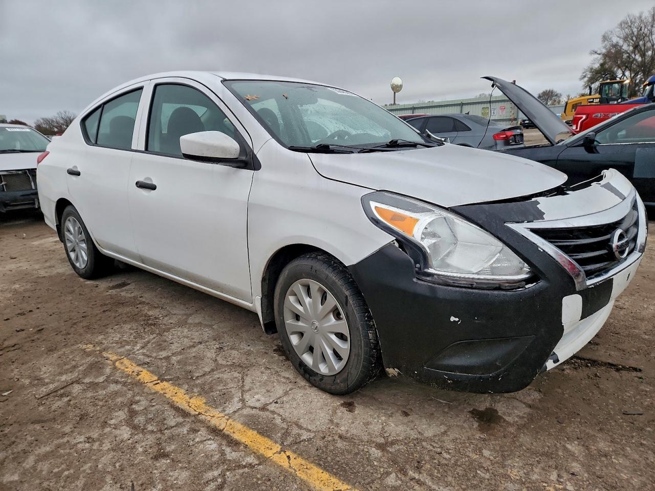 Nissan Versa S Image 4