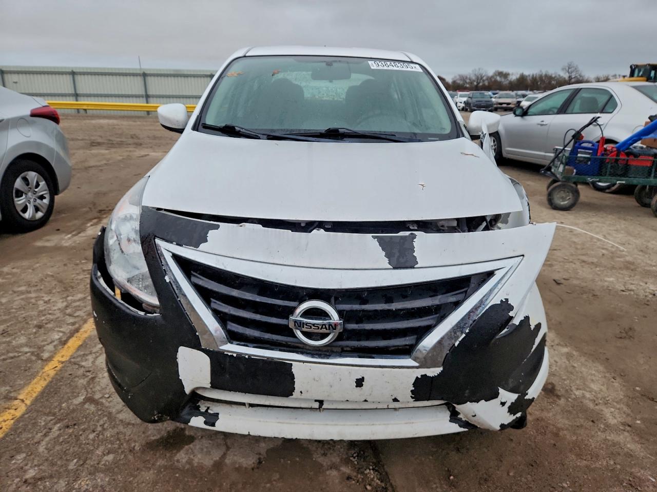 Nissan Versa S Image 6