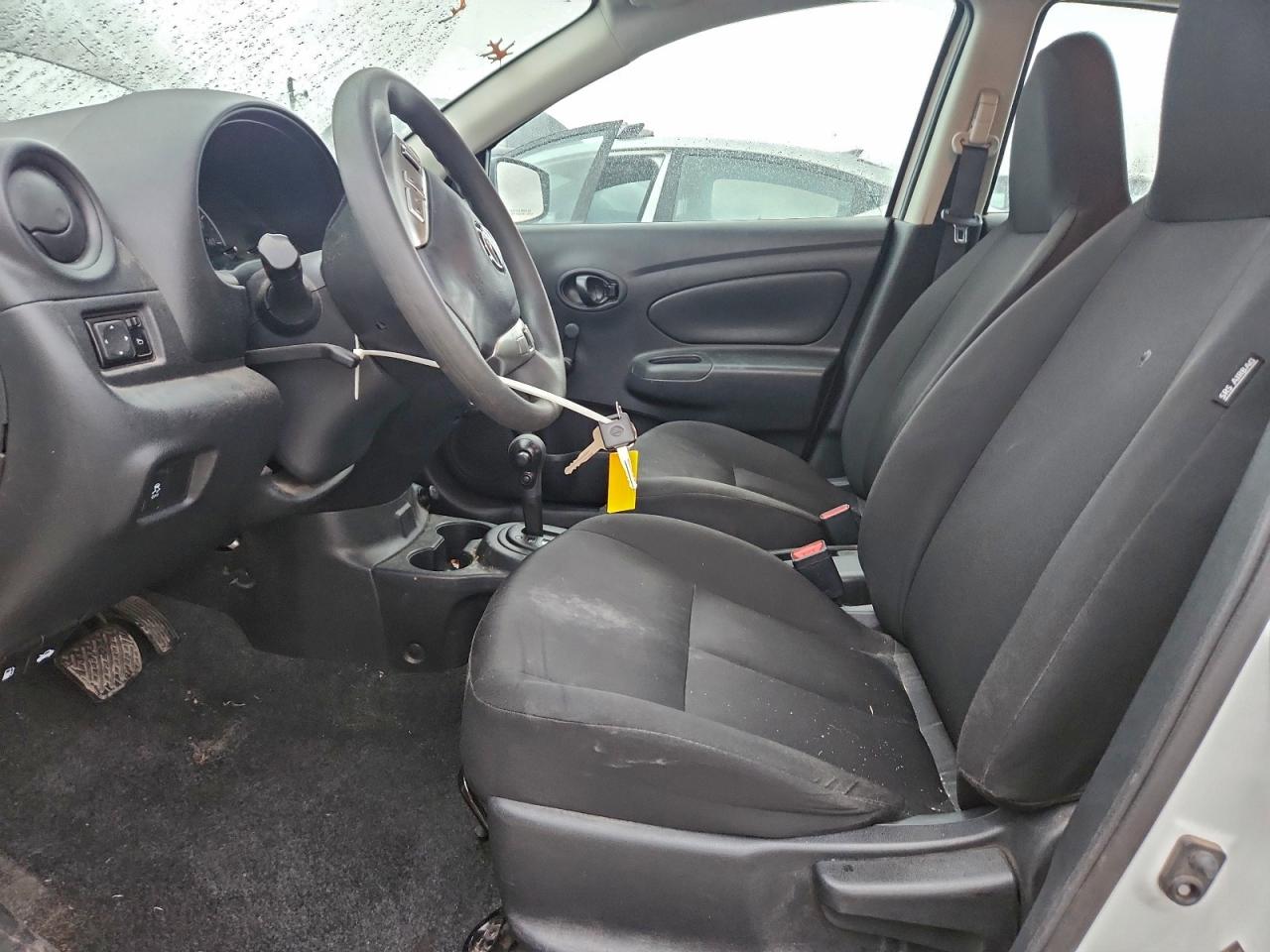 Nissan Versa S Image 5
