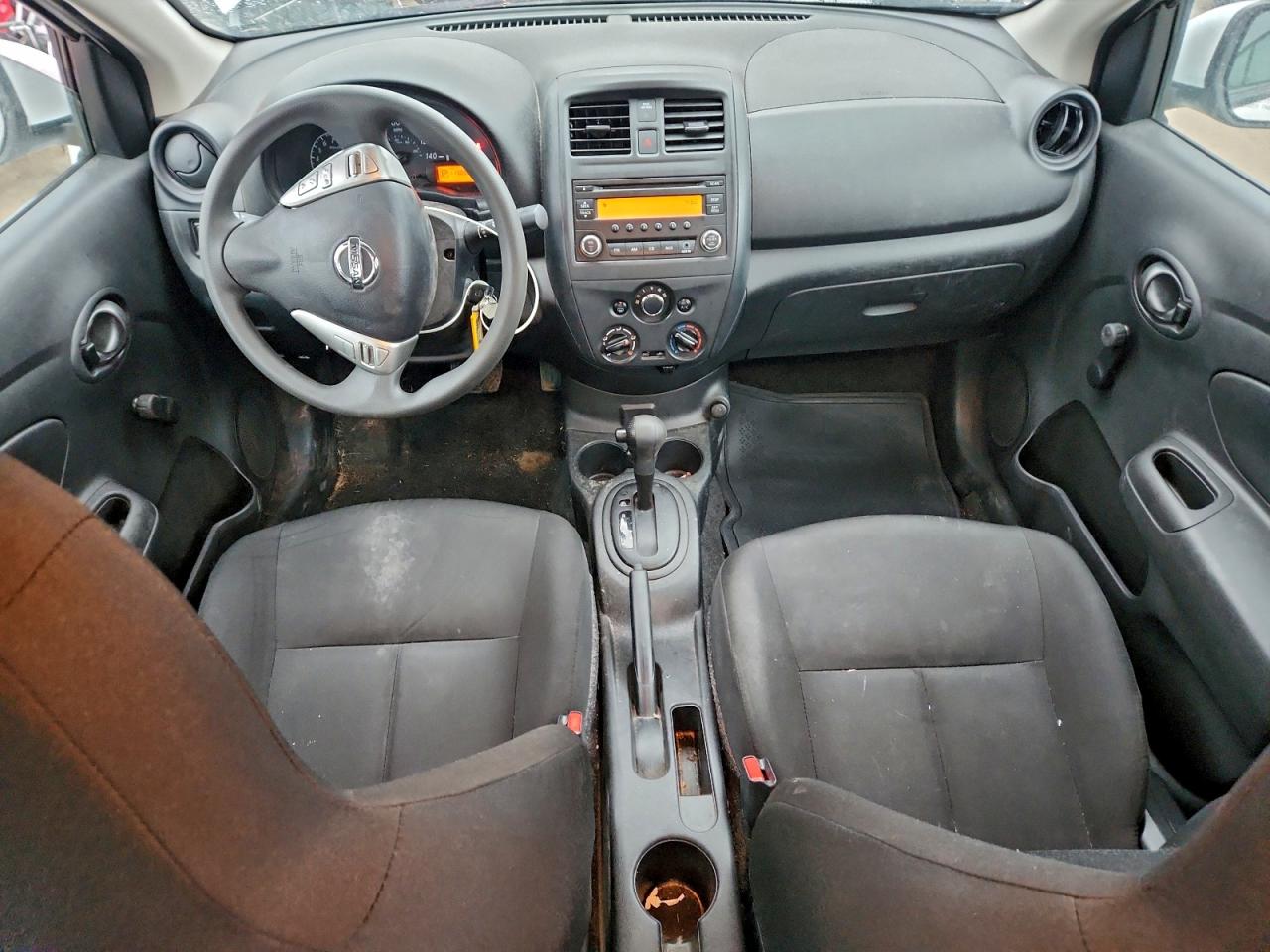 Nissan Versa S Image 12