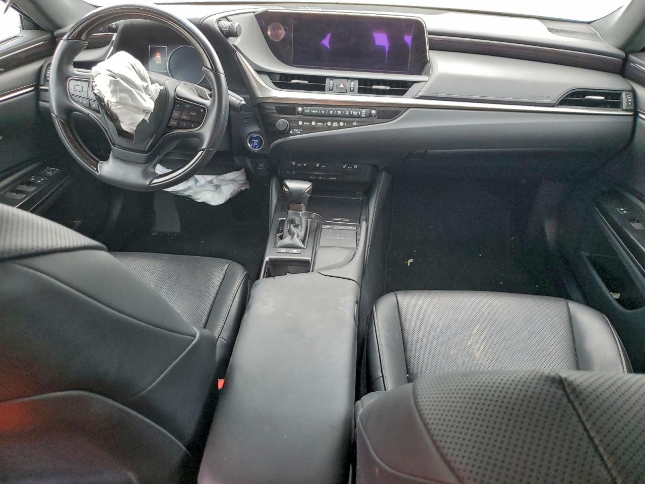 Lexus Es 300h Image 6