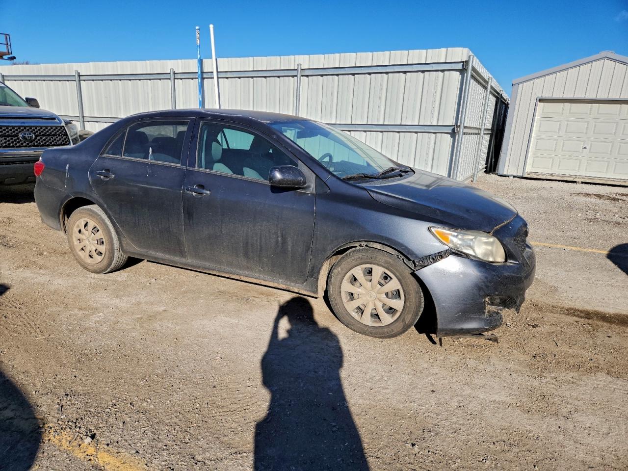 Toyota Corolla Base Image 5