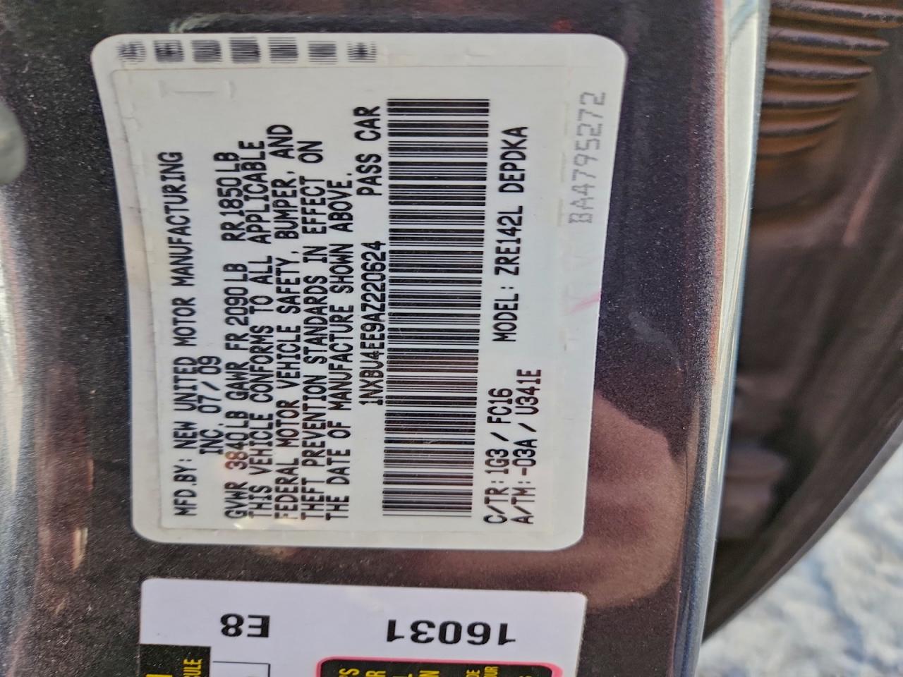 Toyota Corolla Base Image 10