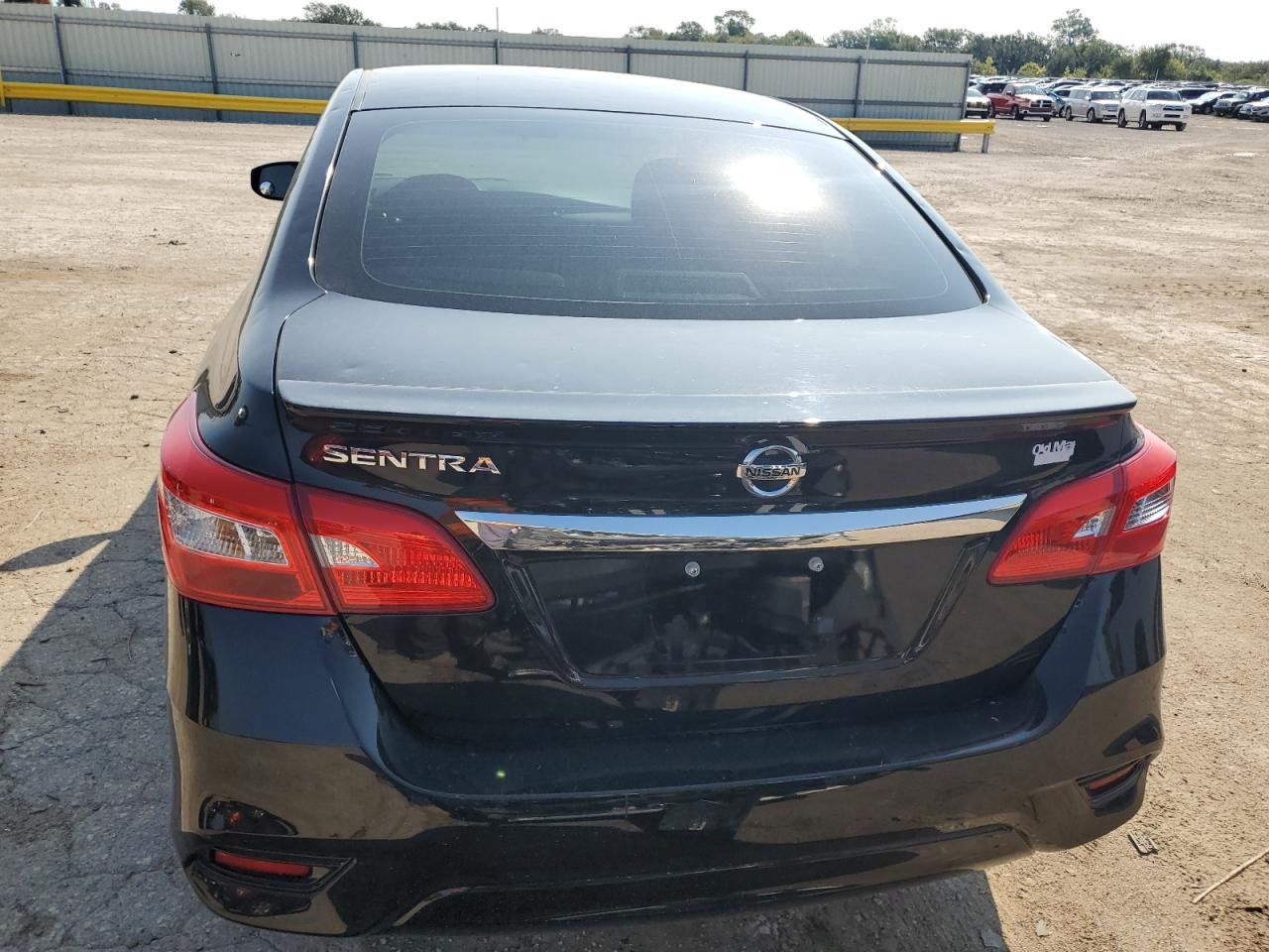 Nissan Sentra S Image 5