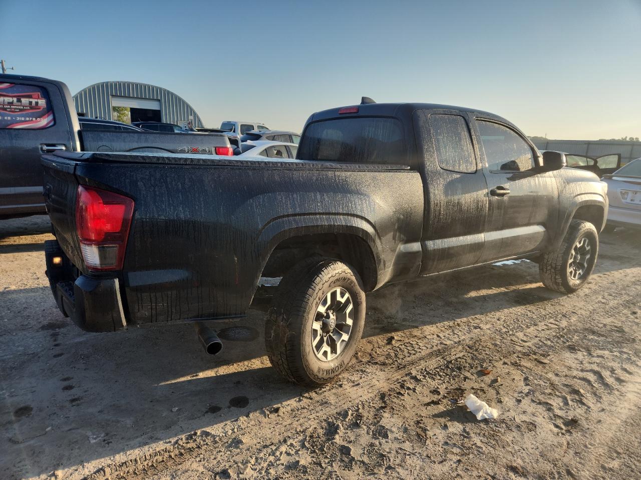 Toyota Tacoma Access Cab Image 5