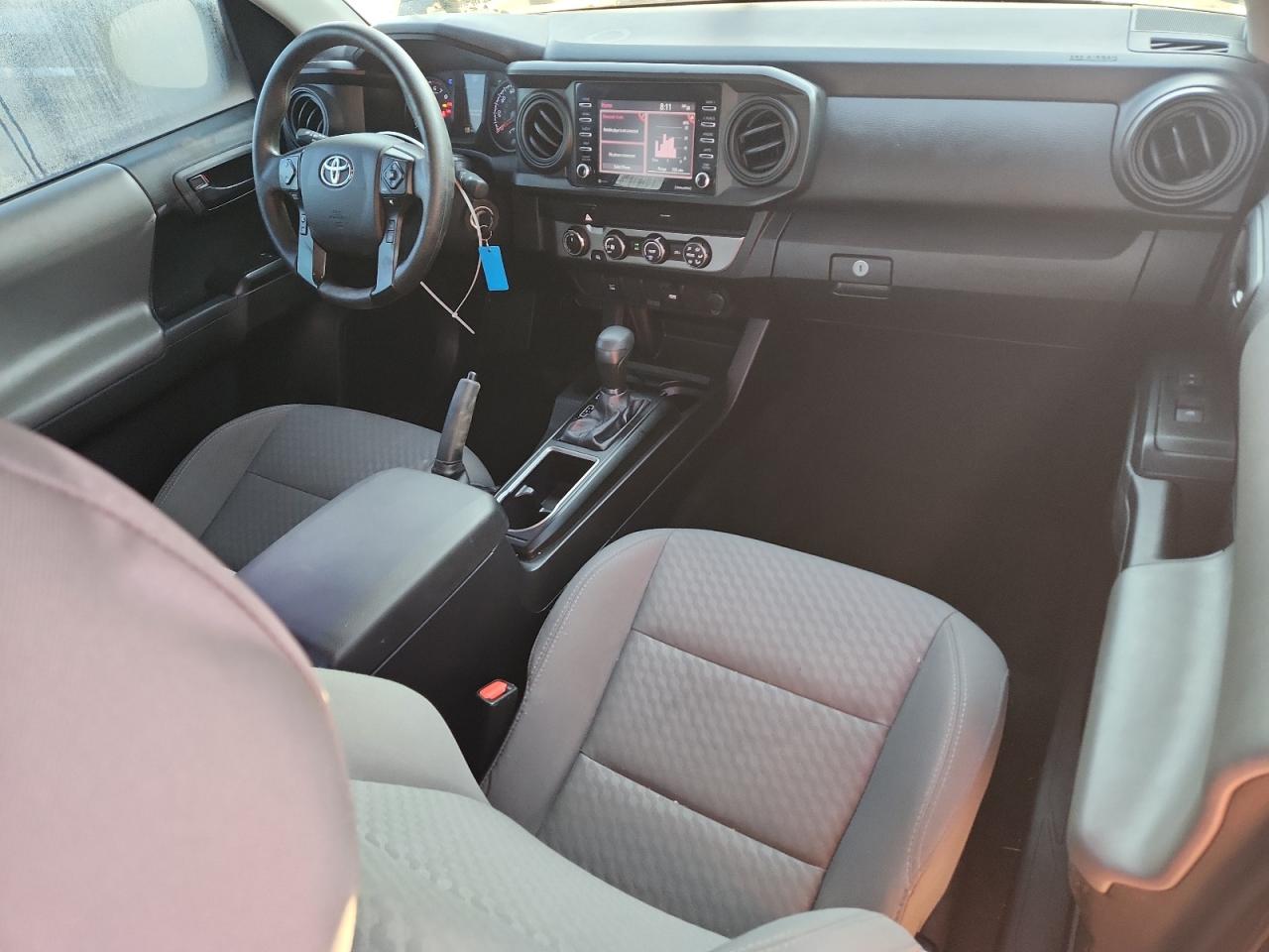 Toyota Tacoma Access Cab Image 6