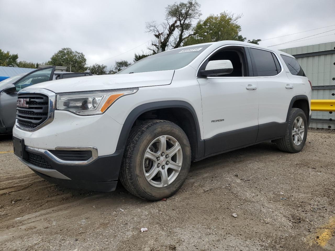 GMC Acadia Sle Image 1