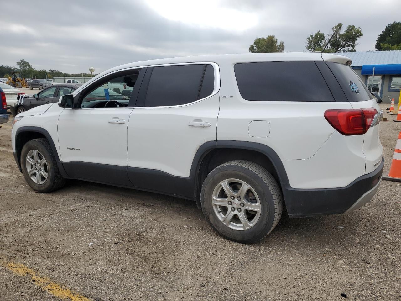 GMC Acadia Sle Image 3