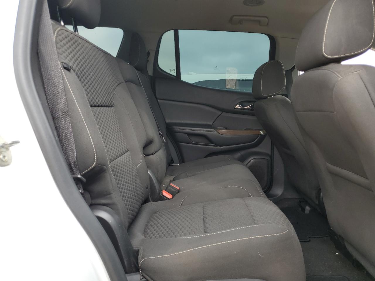 GMC Acadia Sle Image 2