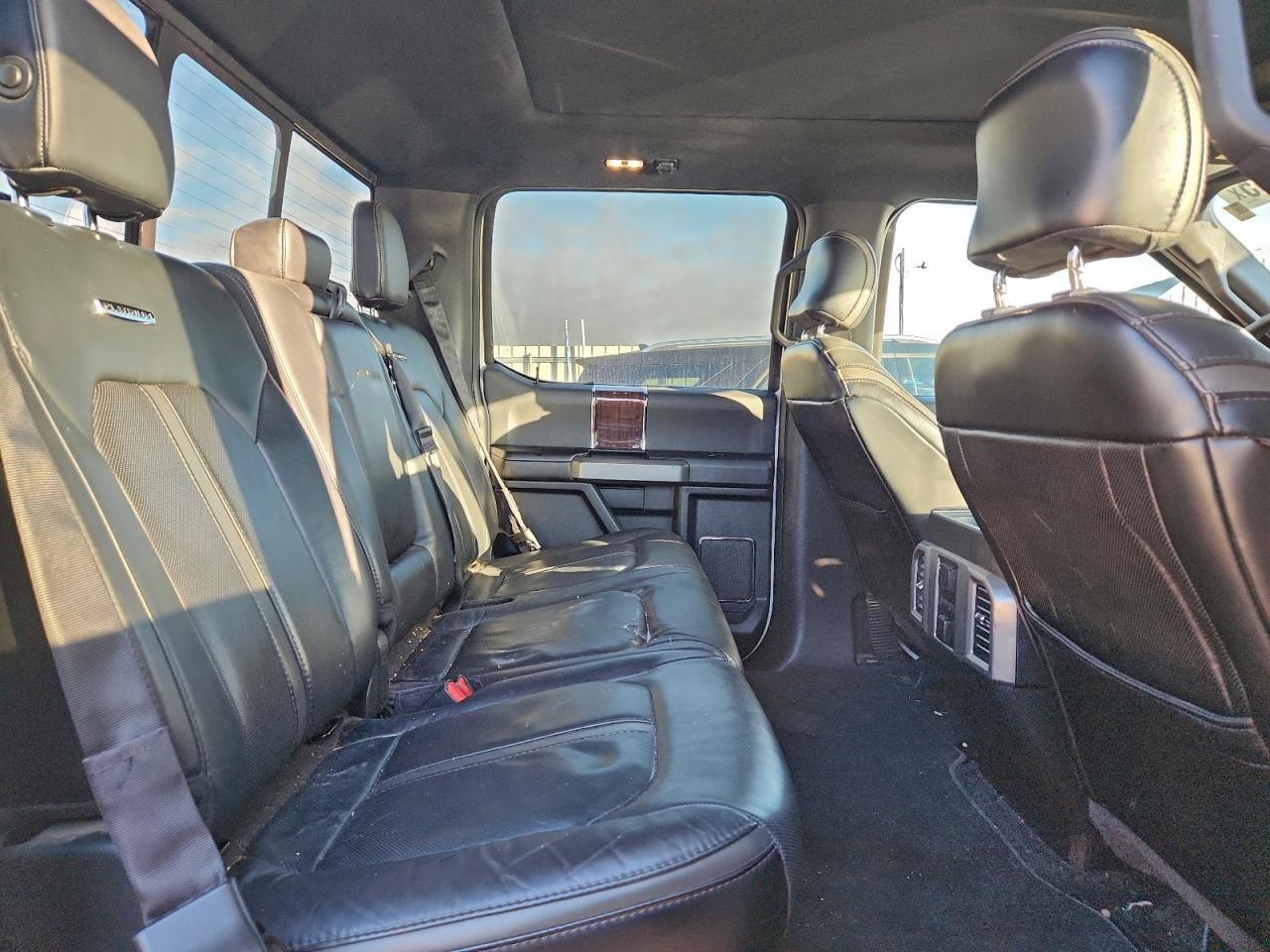 Ford F-150 Supercrew Image 7