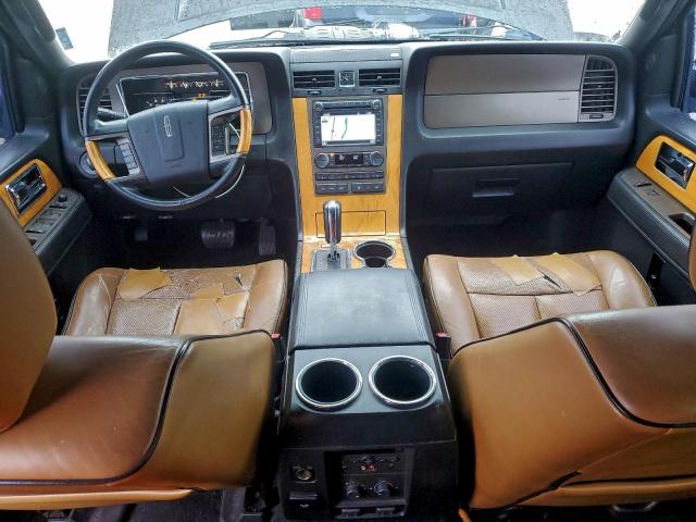 Lincoln Navigator Image 6