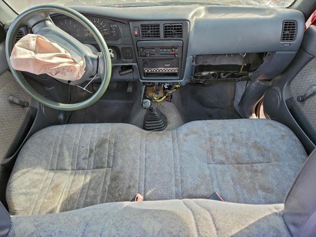 Toyota Tacoma Image 11