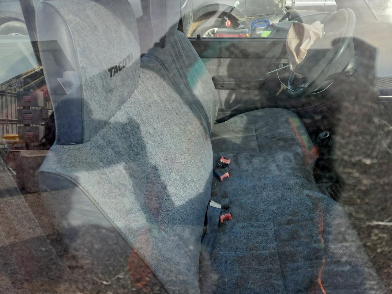 Toyota Tacoma Image 3