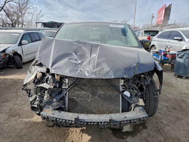 Dodge Caravan Sxt Image 8