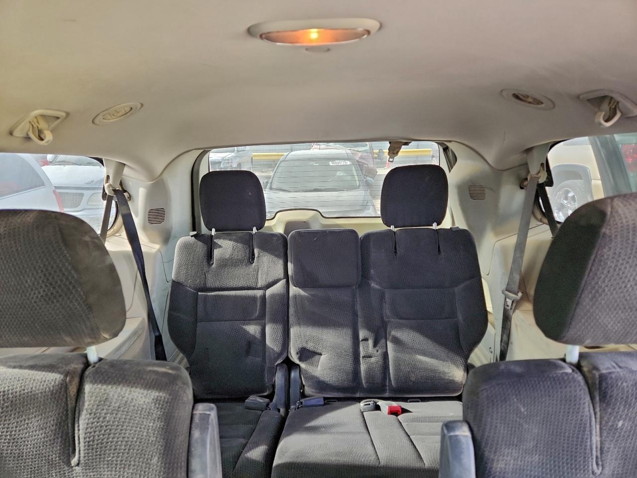 Dodge Caravan Sxt Image 13