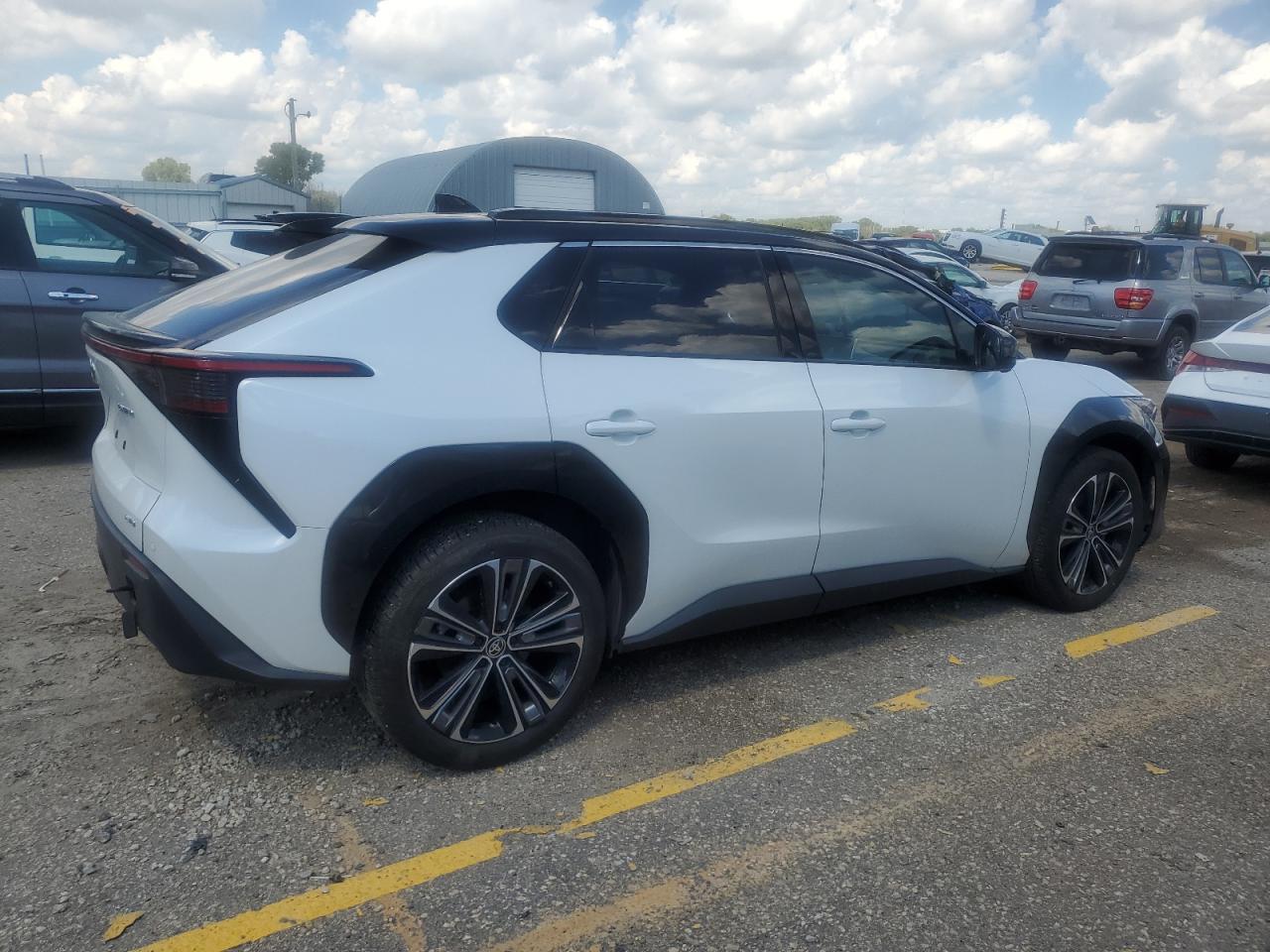 Toyota Bz4x Xle Xle Image 3