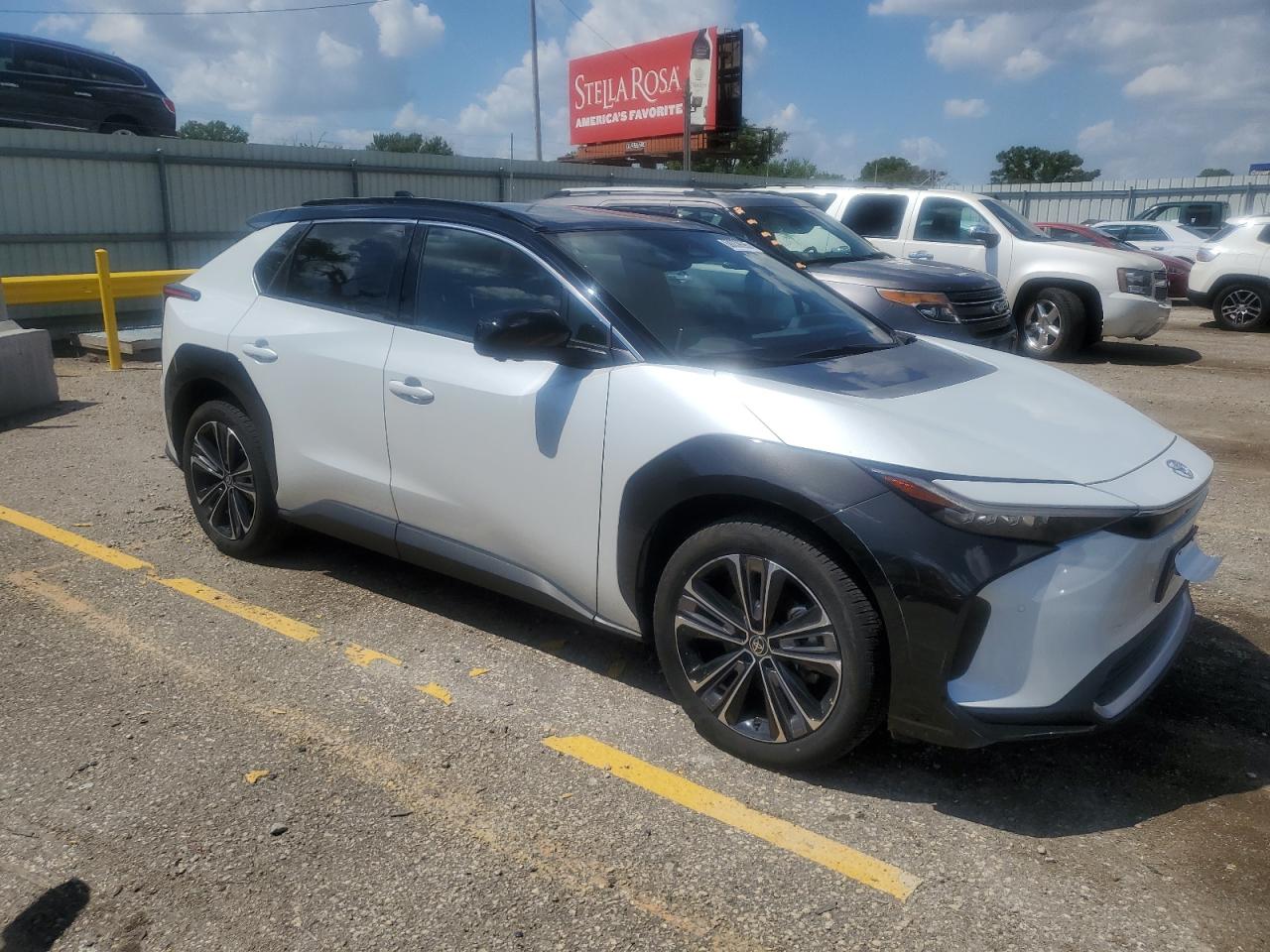 Toyota Bz4x Xle Xle Image 10