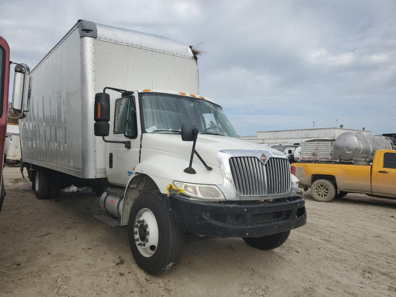 International 4300 4300 Image 1