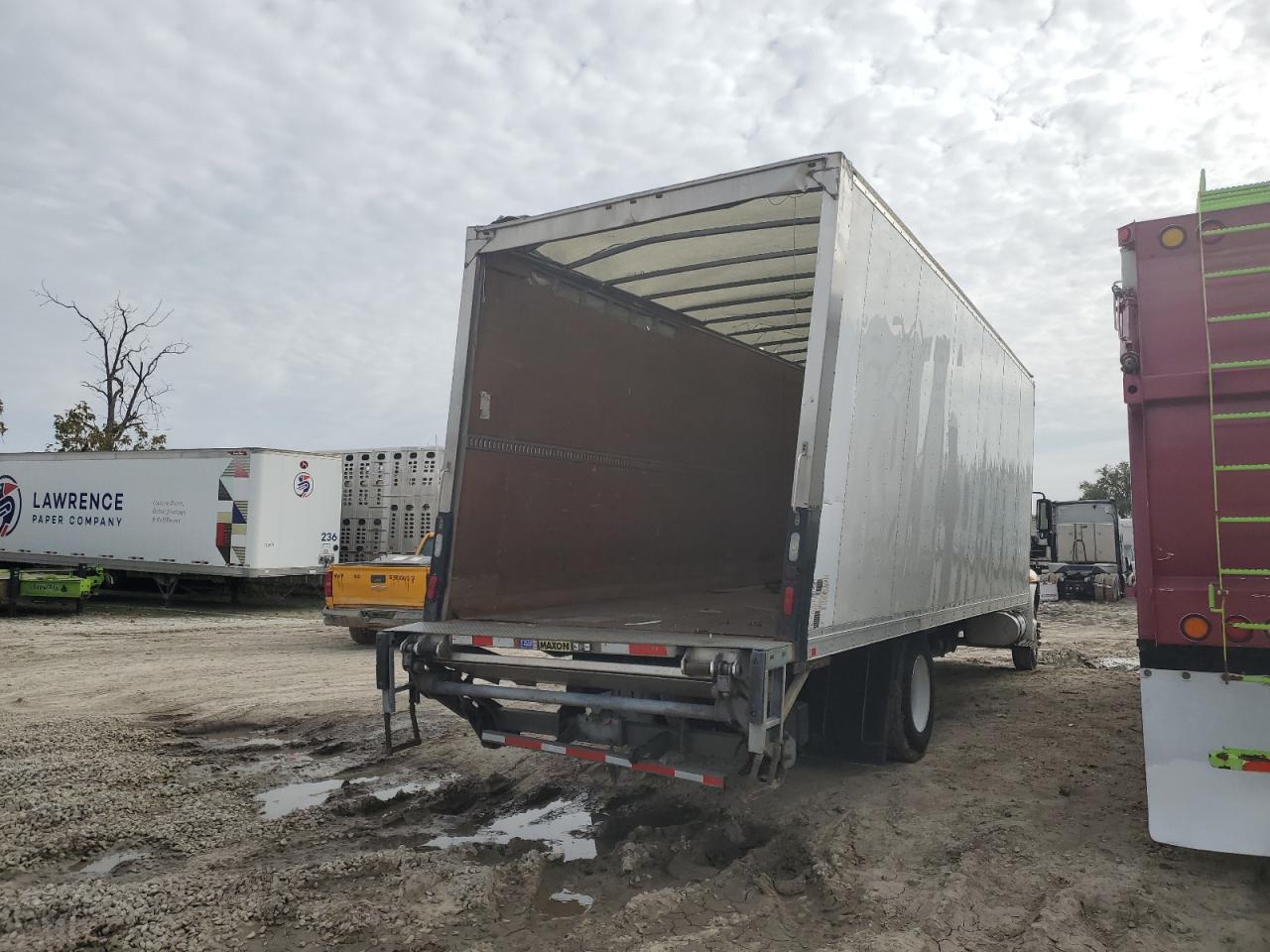 International 4300 4300 Image 4