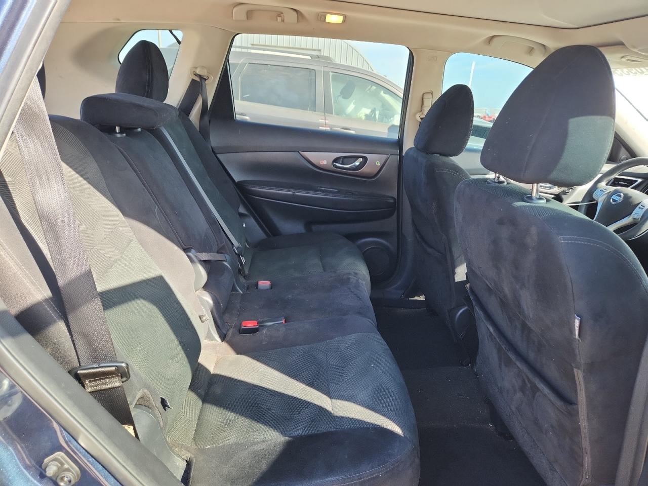 Nissan Rogue S Image 8