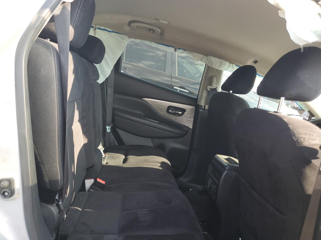 Nissan Murano S Image 8