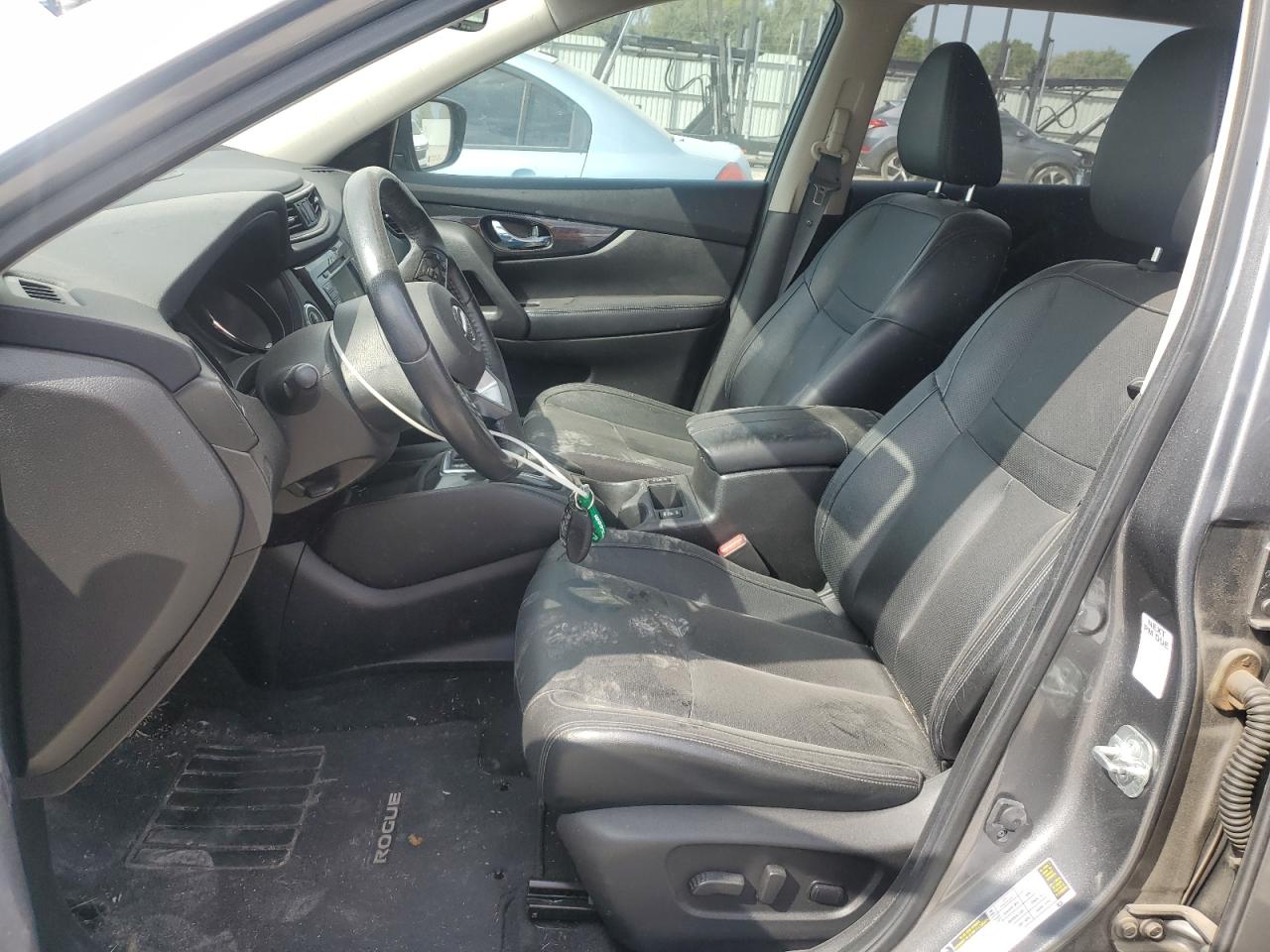 Nissan Rogue S Image 9