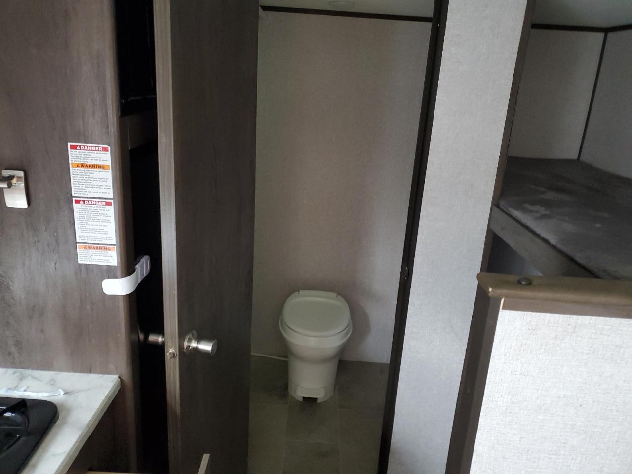 Coleman Lantern Lt Image 9