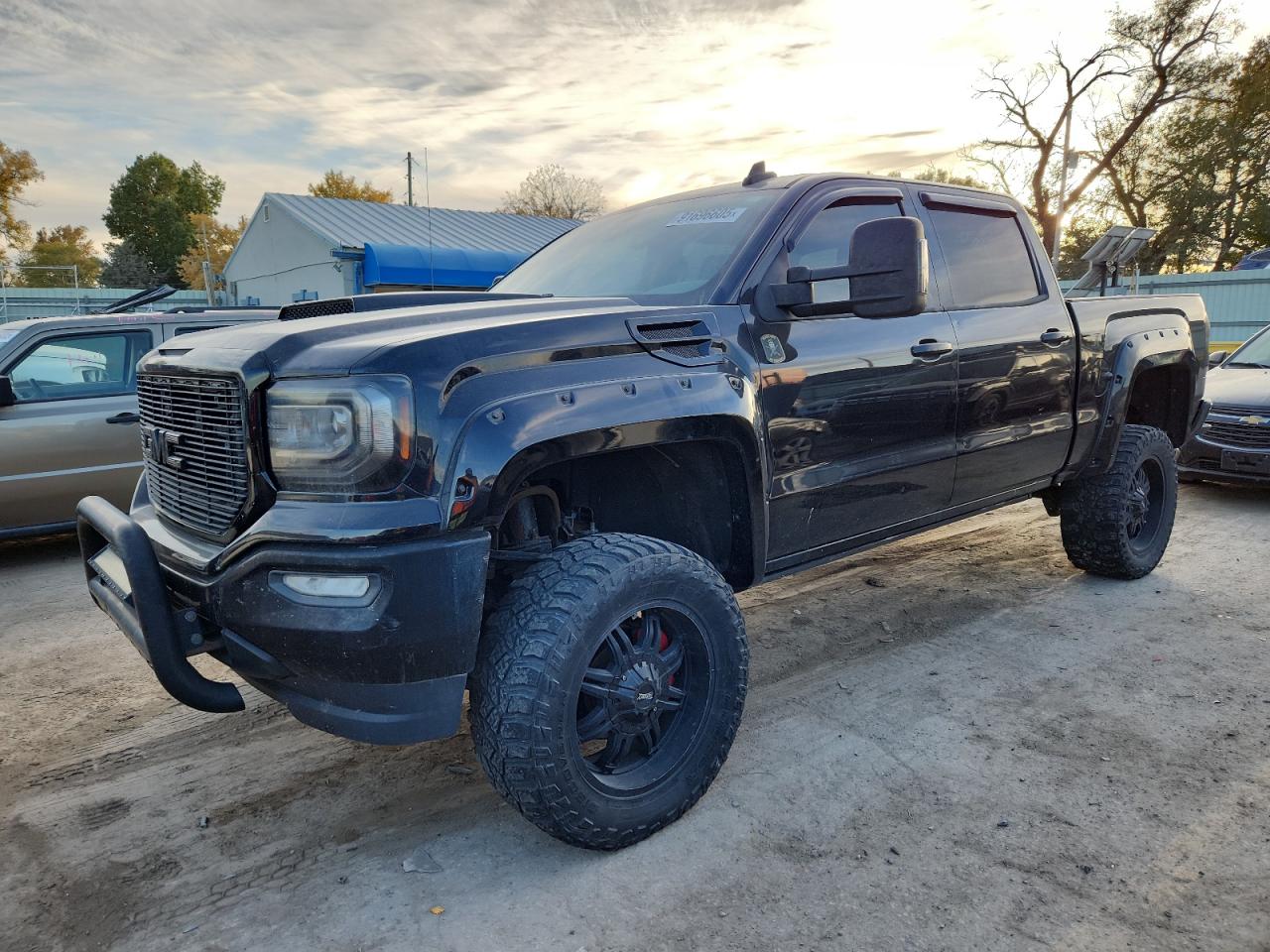 GMC Sierra K1500 Sle Image 1