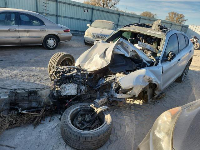  Salvage Alfa Romeo Stelvio