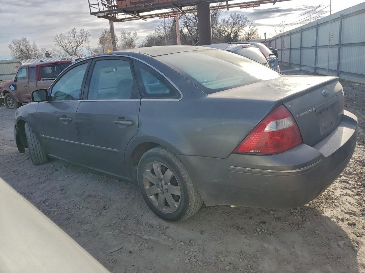 Ford 500 Sel Image 3