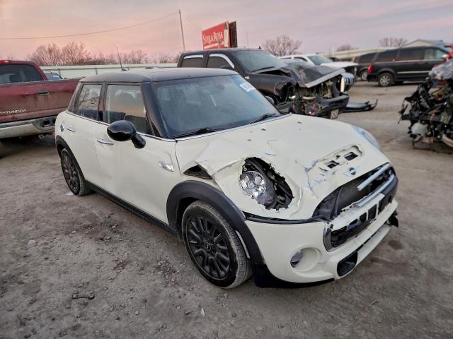 MINI Cooper S Image 2