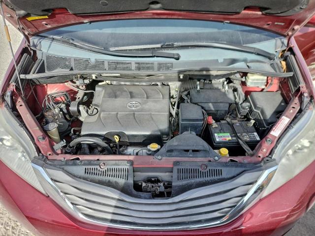 Toyota Sienna Xle Image 9