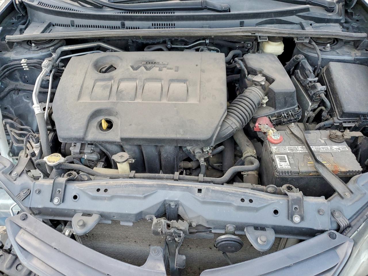 Toyota Corolla L Image 10