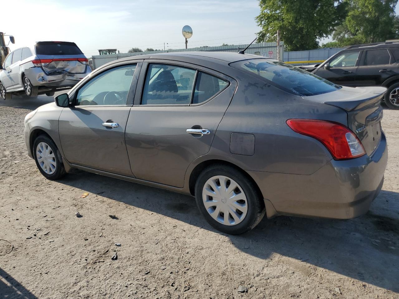 Nissan Versa S Image 12