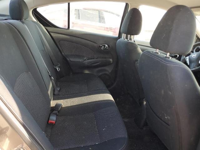 Nissan Versa S Image 8