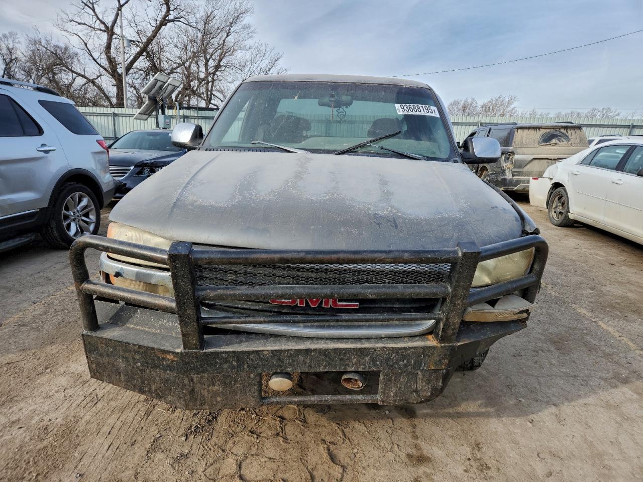 GMC Sierra K1500 Image 8
