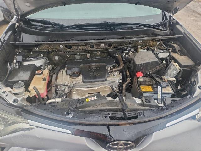 Toyota RAV4 Le Image 3