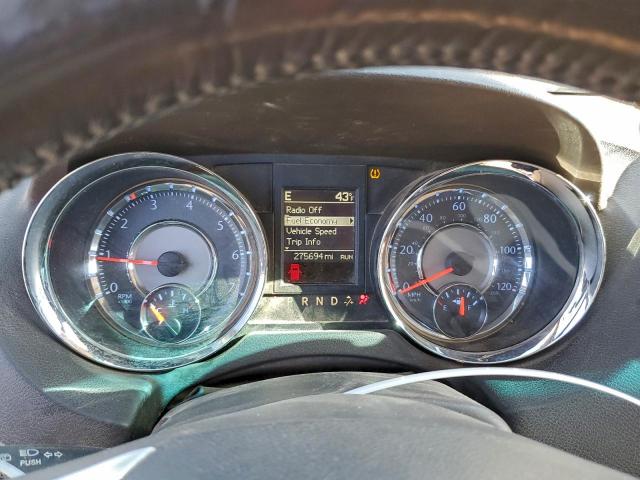 Chrysler Minivan Touring Image 9