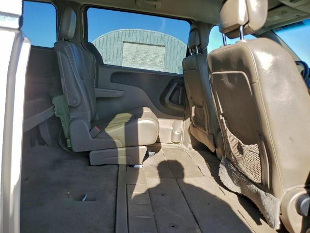 Chrysler Minivan Touring Image 7