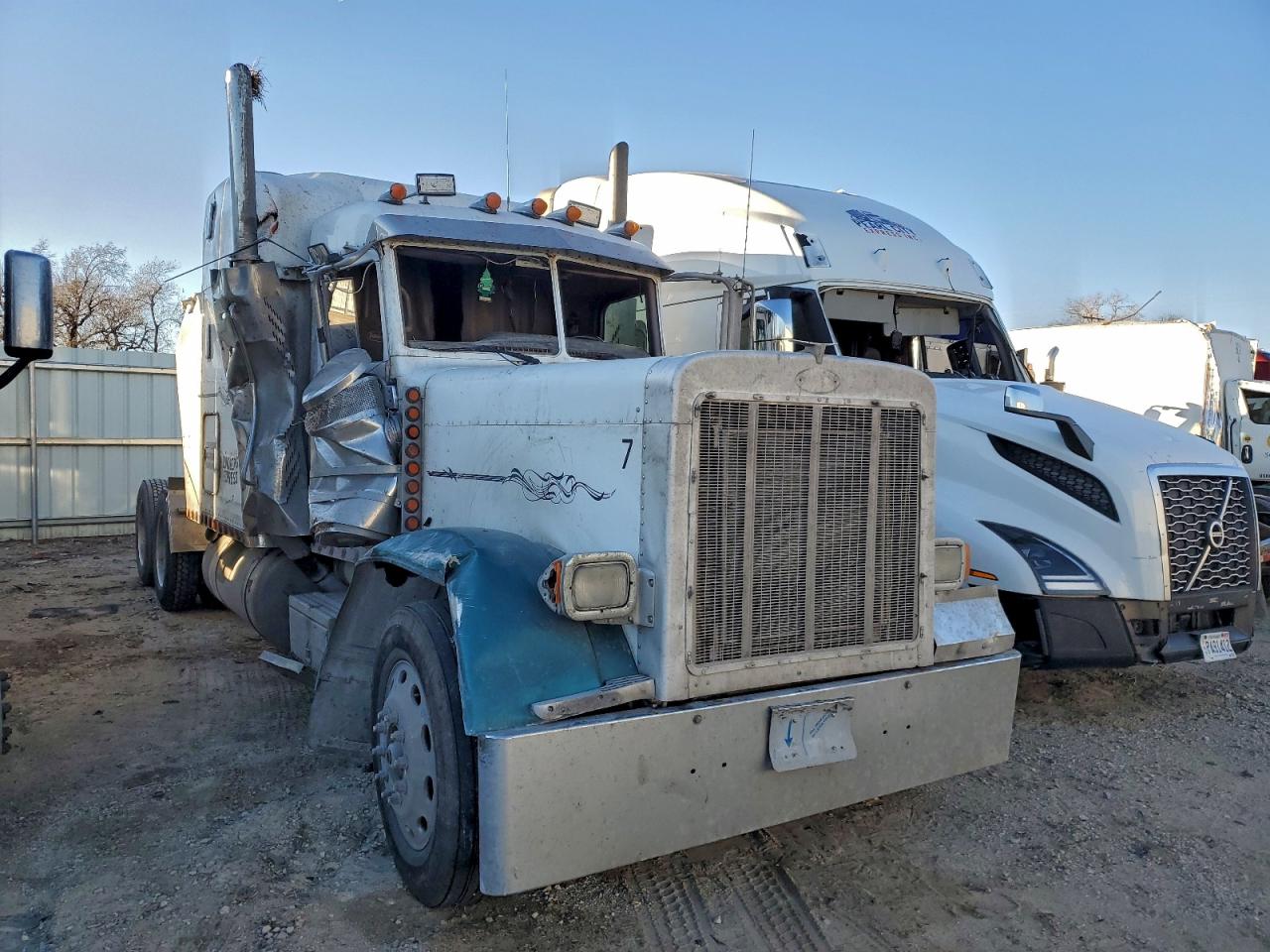 Peterbilt 379 Image 1