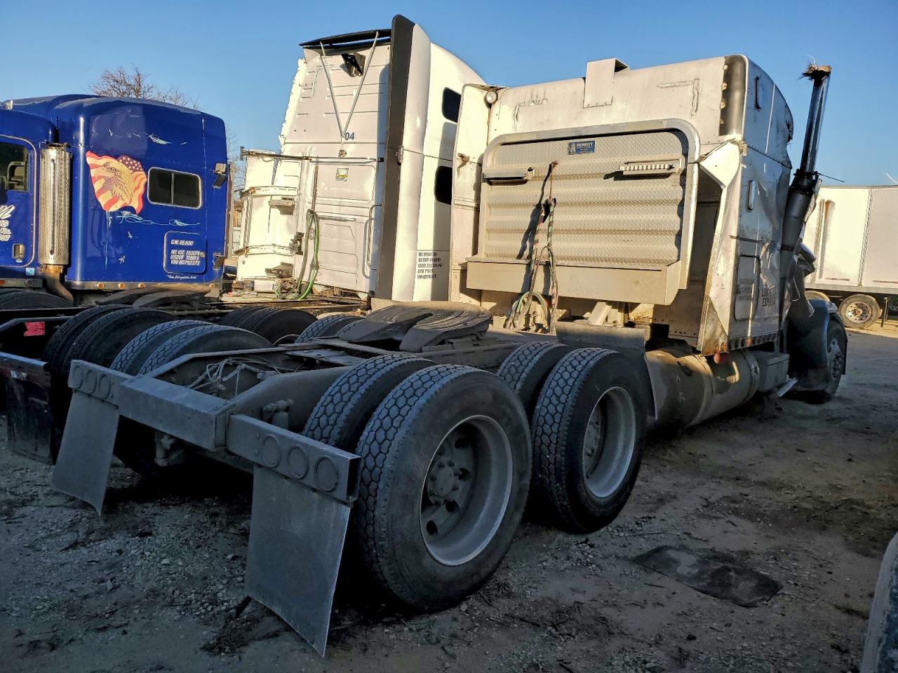 Peterbilt 379 Image 3